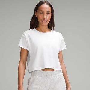 NWT Lululemon Cates T-Shirt